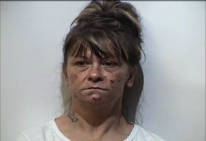 Hopkinsville woman charged with assault for allegedly stabbing her