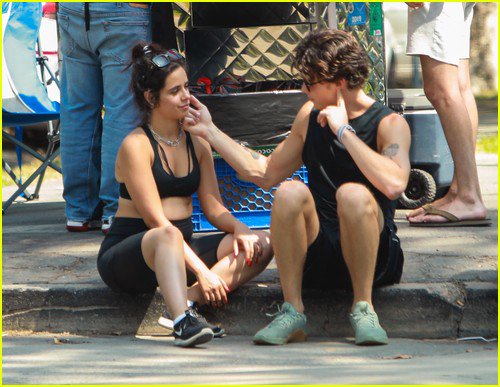 Camila Cabello Running : 3hk9hz827fgx8m