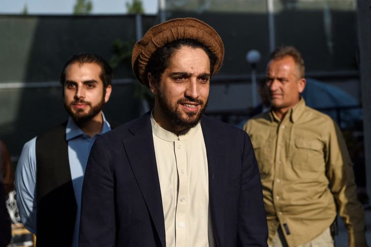 Chapeau Commandant Massoud . En Afghanistan La Resistance Tente De S Organiser Derriere Le Fils Du Commandant Massoud Opera News