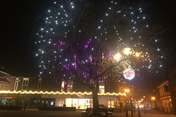 Who are the special guests at Tamworth's Christmas Lights SwitchOn