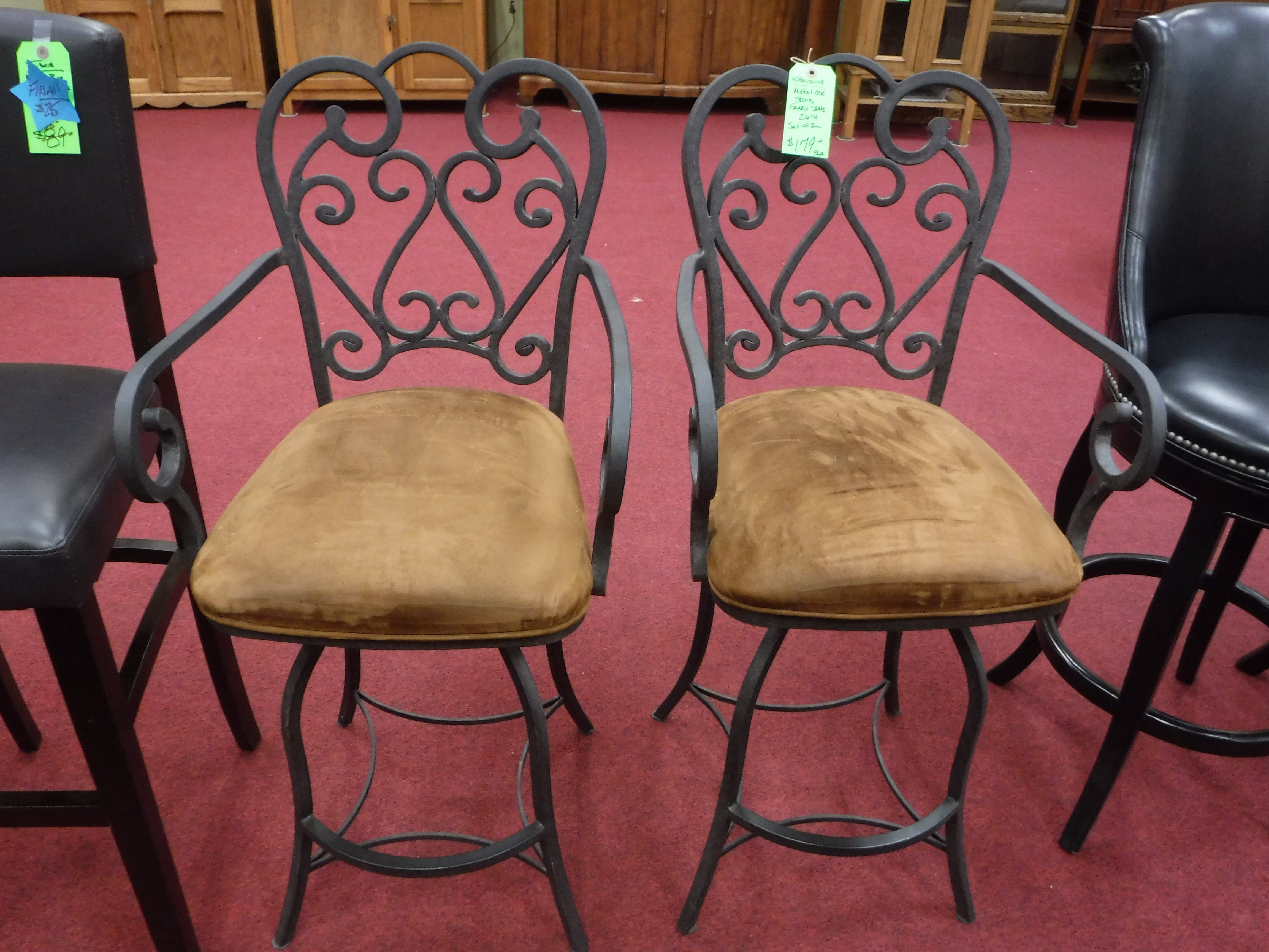 Counter & Bar Stools