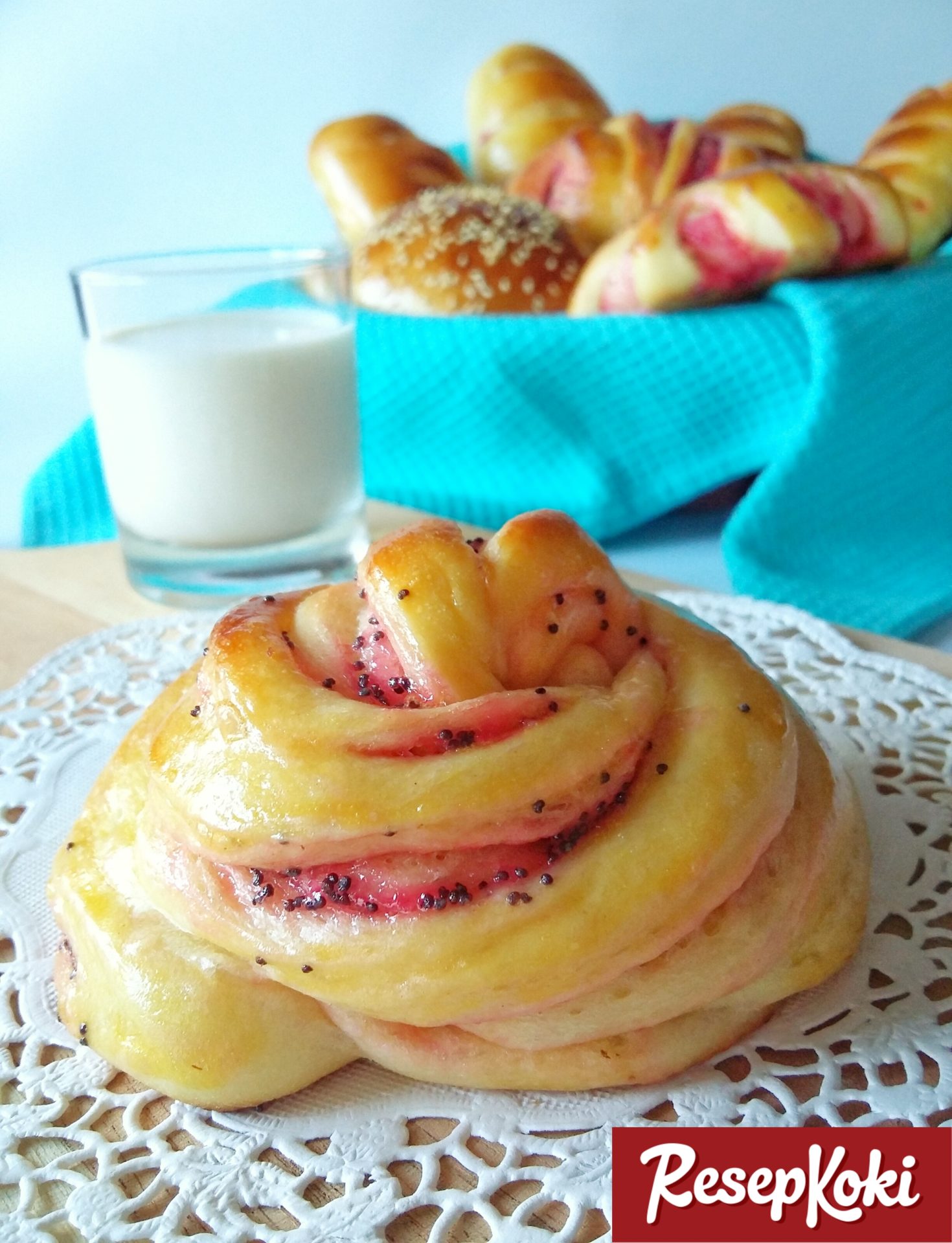 Roti Manis Empuk Isi Stroberi Resep ResepKoki