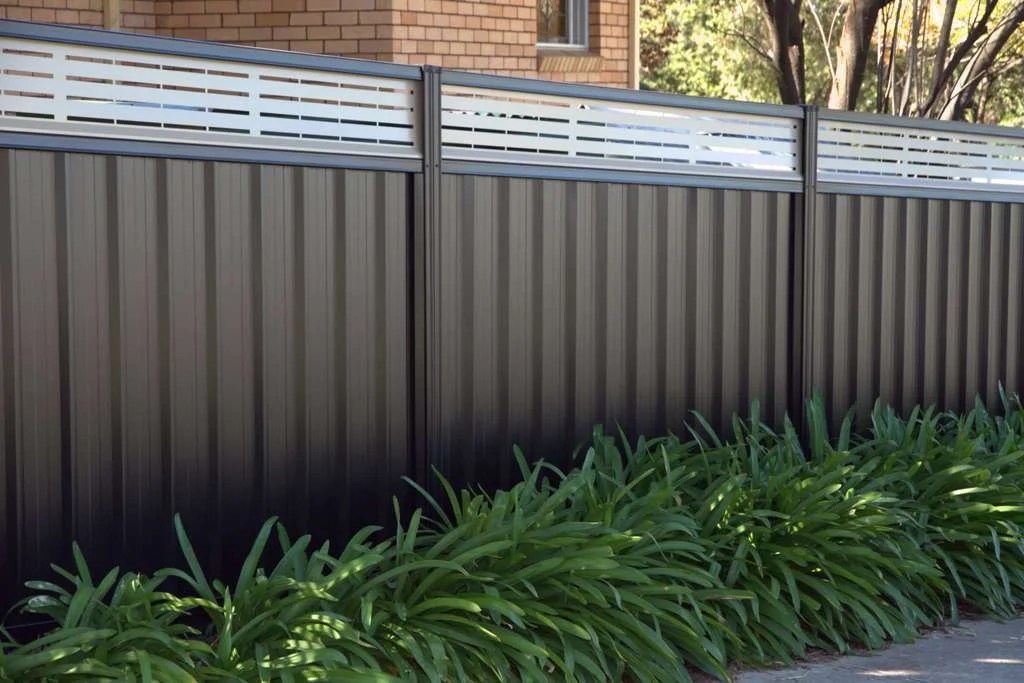 7 Factors to Consider When Choosing Fencing Material. » Residence Style