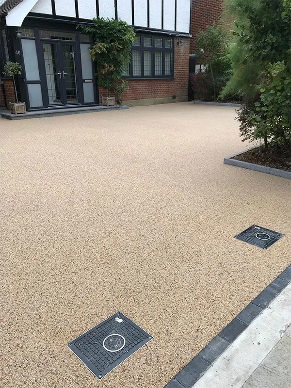 Resin Bonded vs Resin Bound What's the Difference? Resin Bonded Ltd