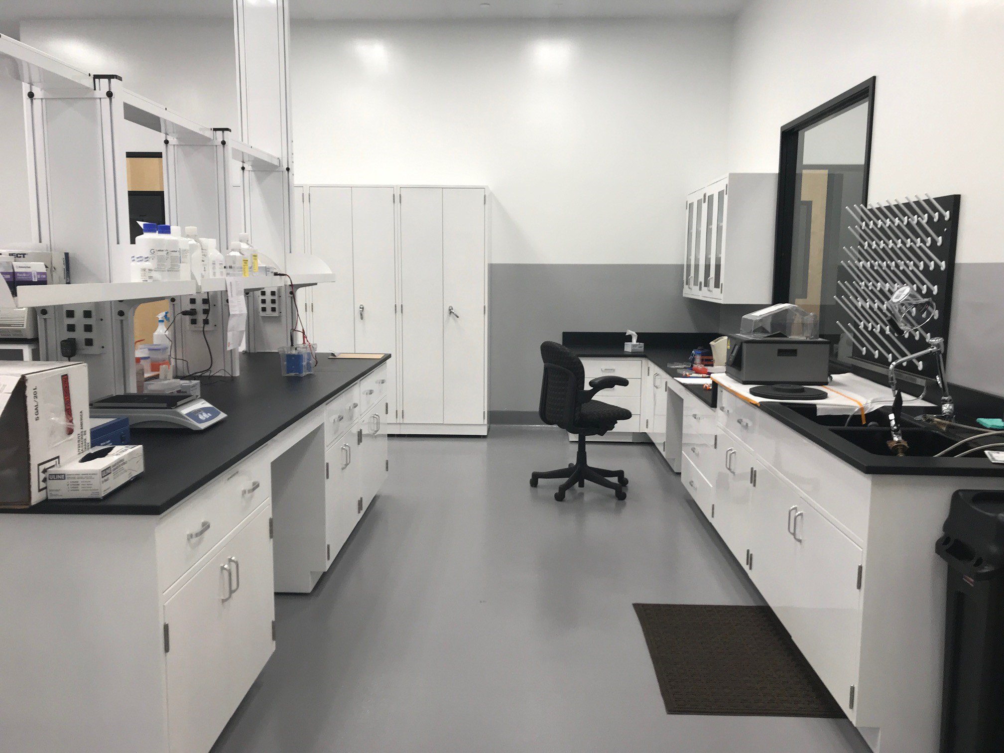 Customized Epoxy Resin Countertops For Labs ResinTops