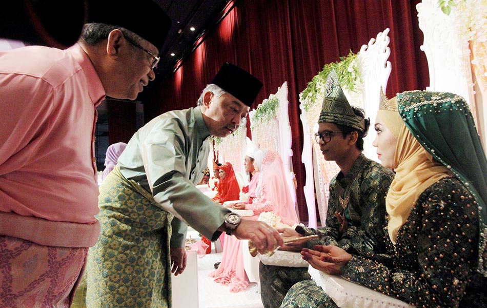 Majlis Perkahwinan Perdana Parlimen Paya Besar Astro Awani
