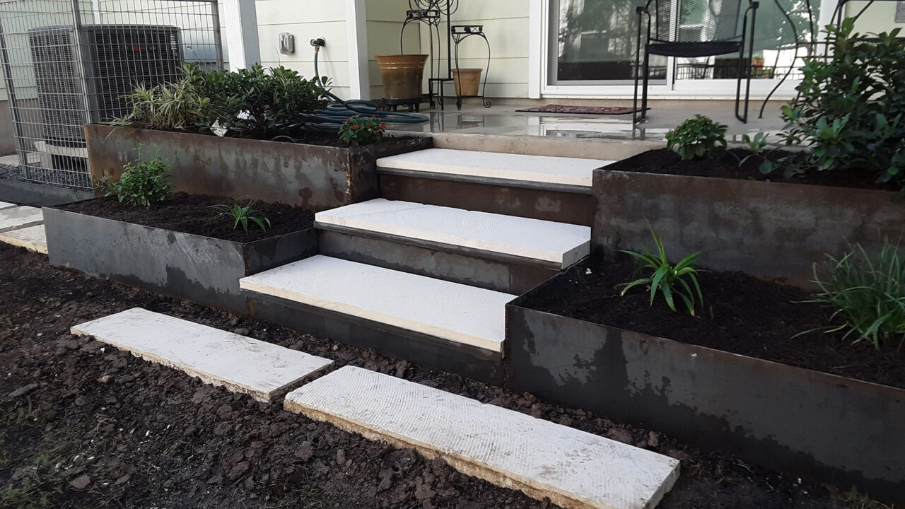 Resolution Gardens Grow Food. We'll Help.