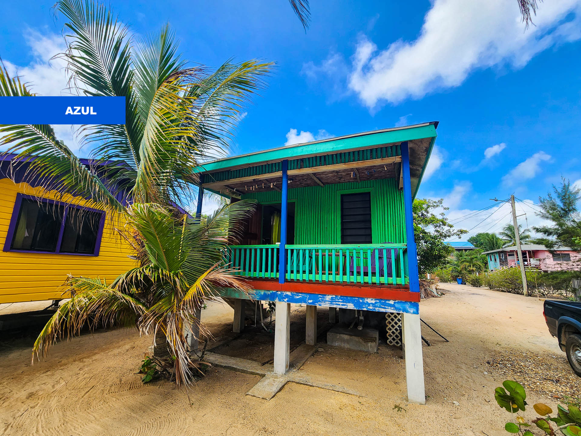 Beach Lodge W/ 120 FT Of Beachfront Caribbean & Central American