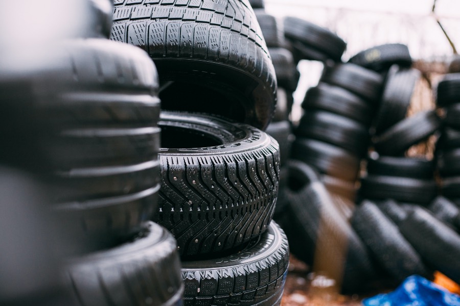 A guide to buying new tires for your car