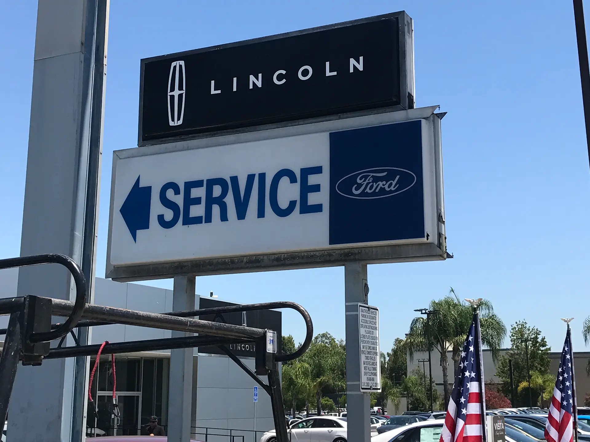 Vista Ford Lincoln Service Resource 4 Signs