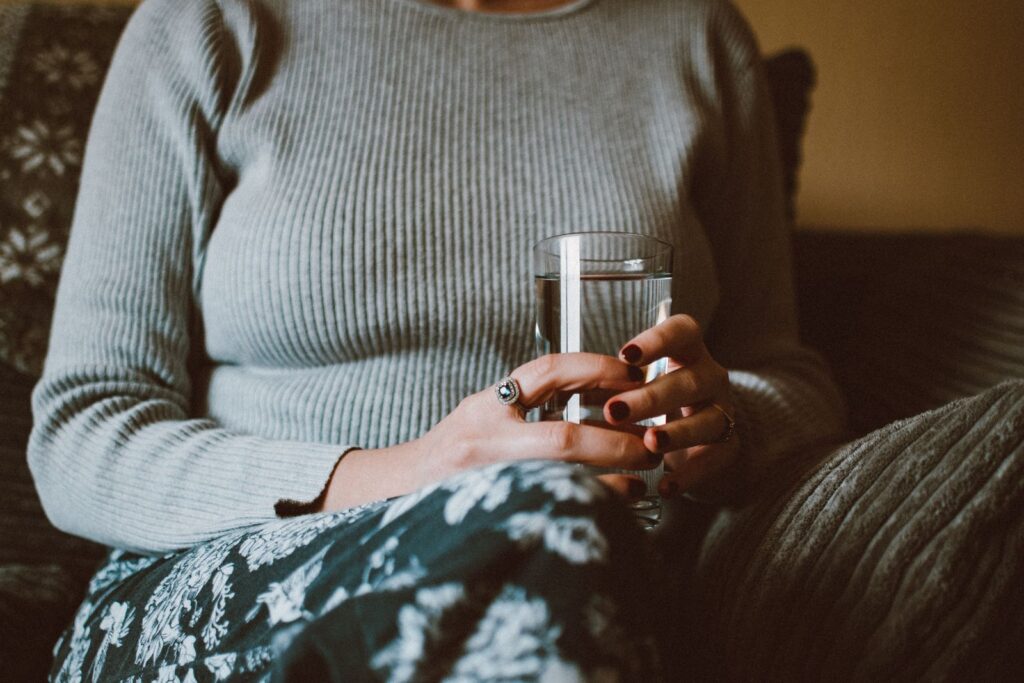 10 everyday habits that are aging you faster than you think 10 everyday habits that are aging you faster than you think
