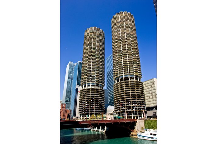 300 N State Street 4728 Chicago, IL 60654 MLS 10290600 properties