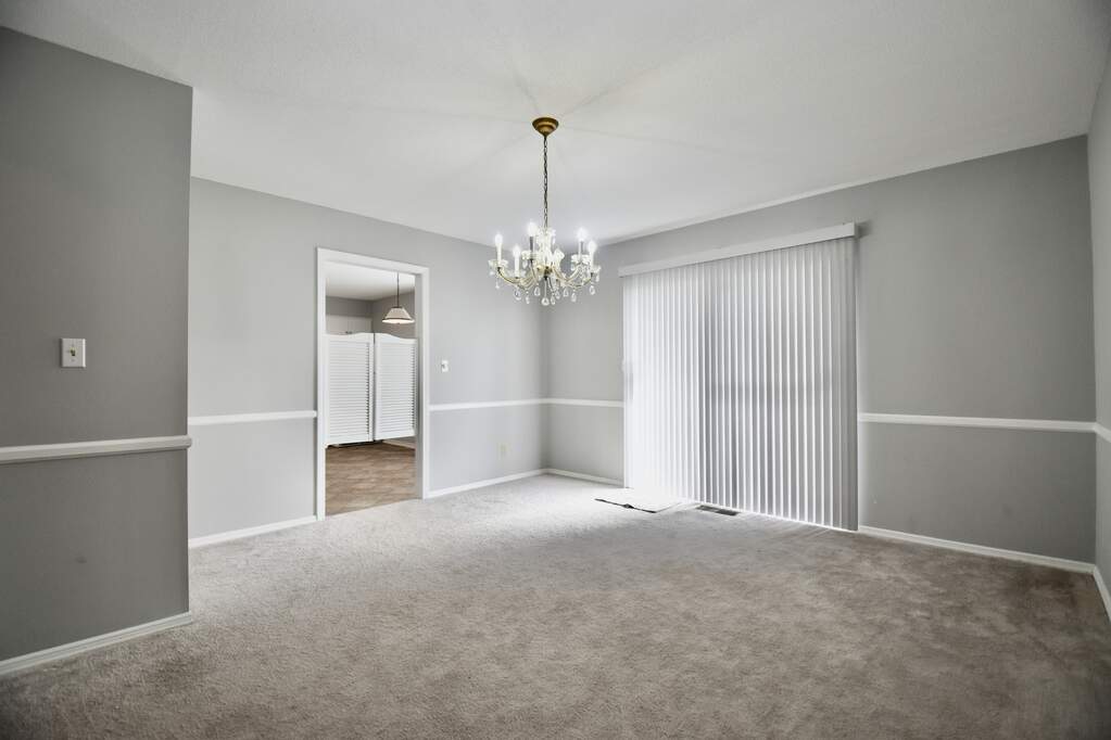 910 Park Central Drive S 910B, Indianapolis, IN 46260 MLS