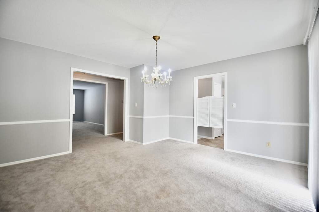 910 Park Central Drive S 910B, Indianapolis, IN 46260 MLS