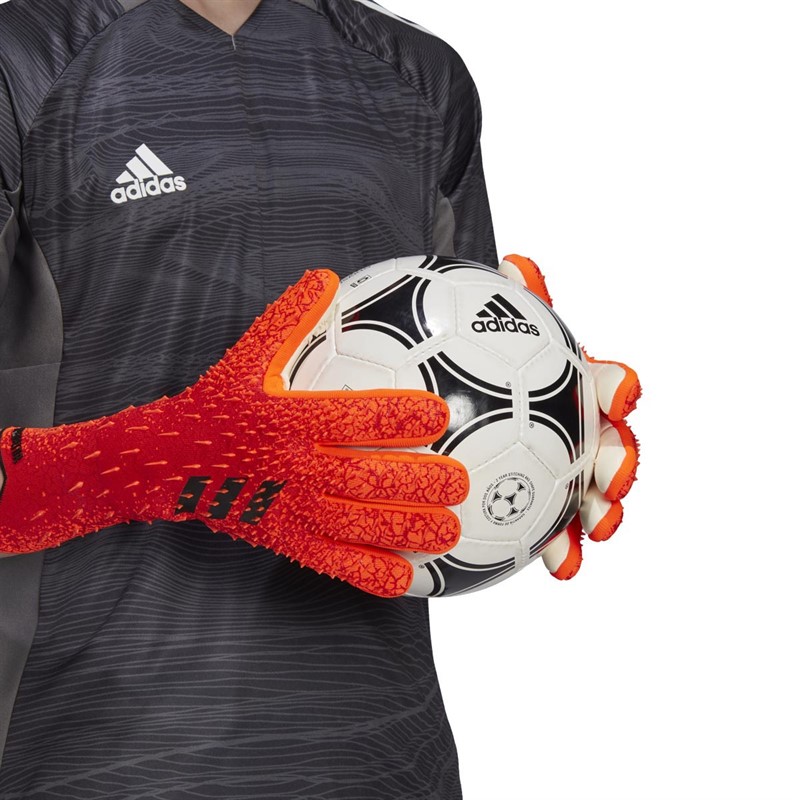 PREDATOR EDGE LEAGUE GOALKEEPER GLOVES, 45 OFF