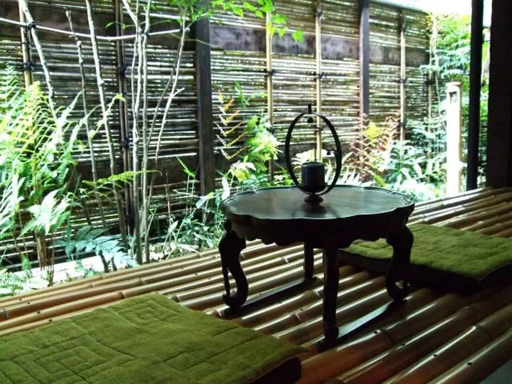 Zabuton (Floor Cushion) Japanese Encyclopedia Japan Travel Guide MATCHA