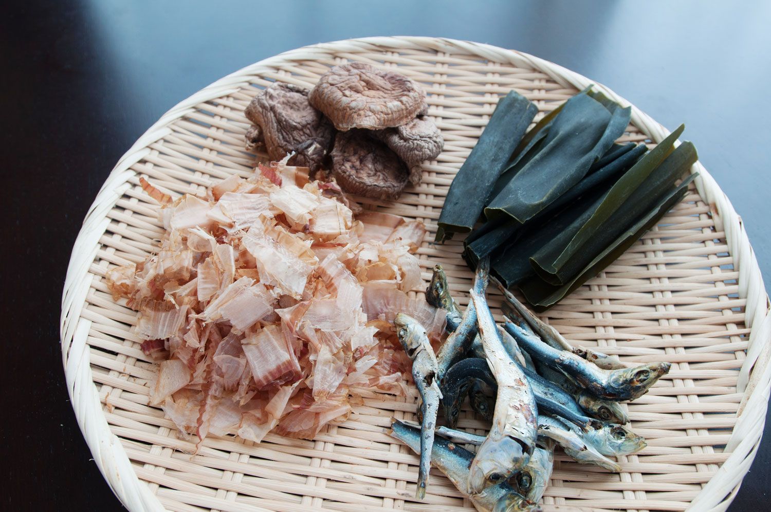 日本料理の基本「出汁」〜種類と作り方、アレンジレシピなど〜 MATCHA 訪日外国人観光客向けWebマガジン