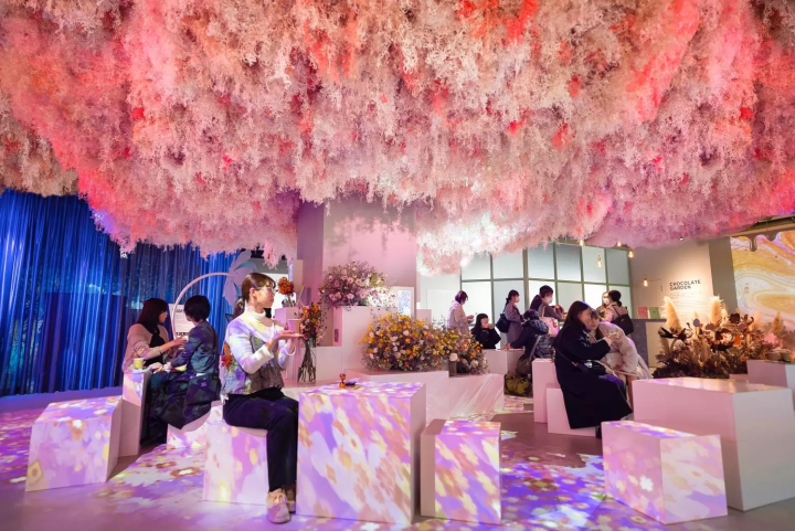 Enjoy Cherry Blossoms Early in Tokyo! NAKED FLOWERS FOR YOU: An