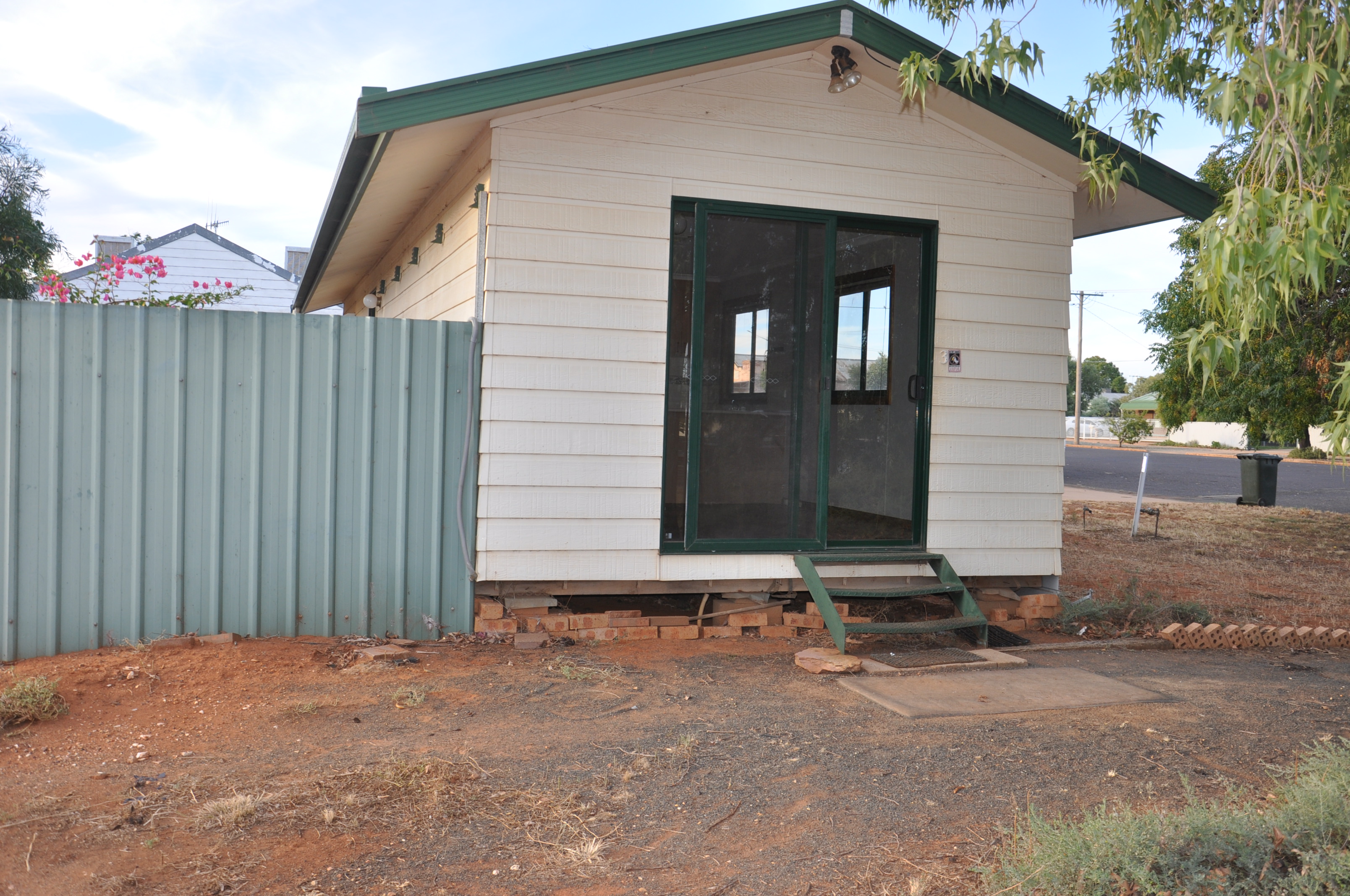 Neat and Tidy Western Plains Real Estate
