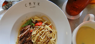 台中》複合式空間 CMYK GALLERY 美食藝廊展