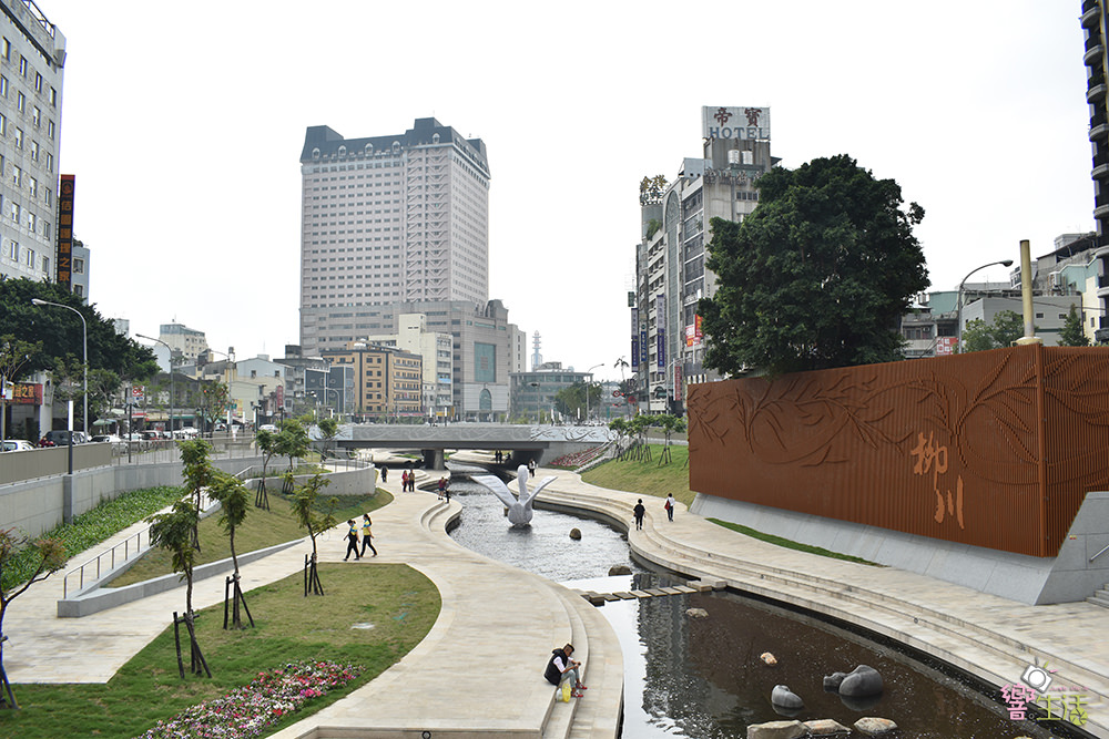 台中》近第二市場 – 柳川藍帶水岸 重新打造柳川景觀