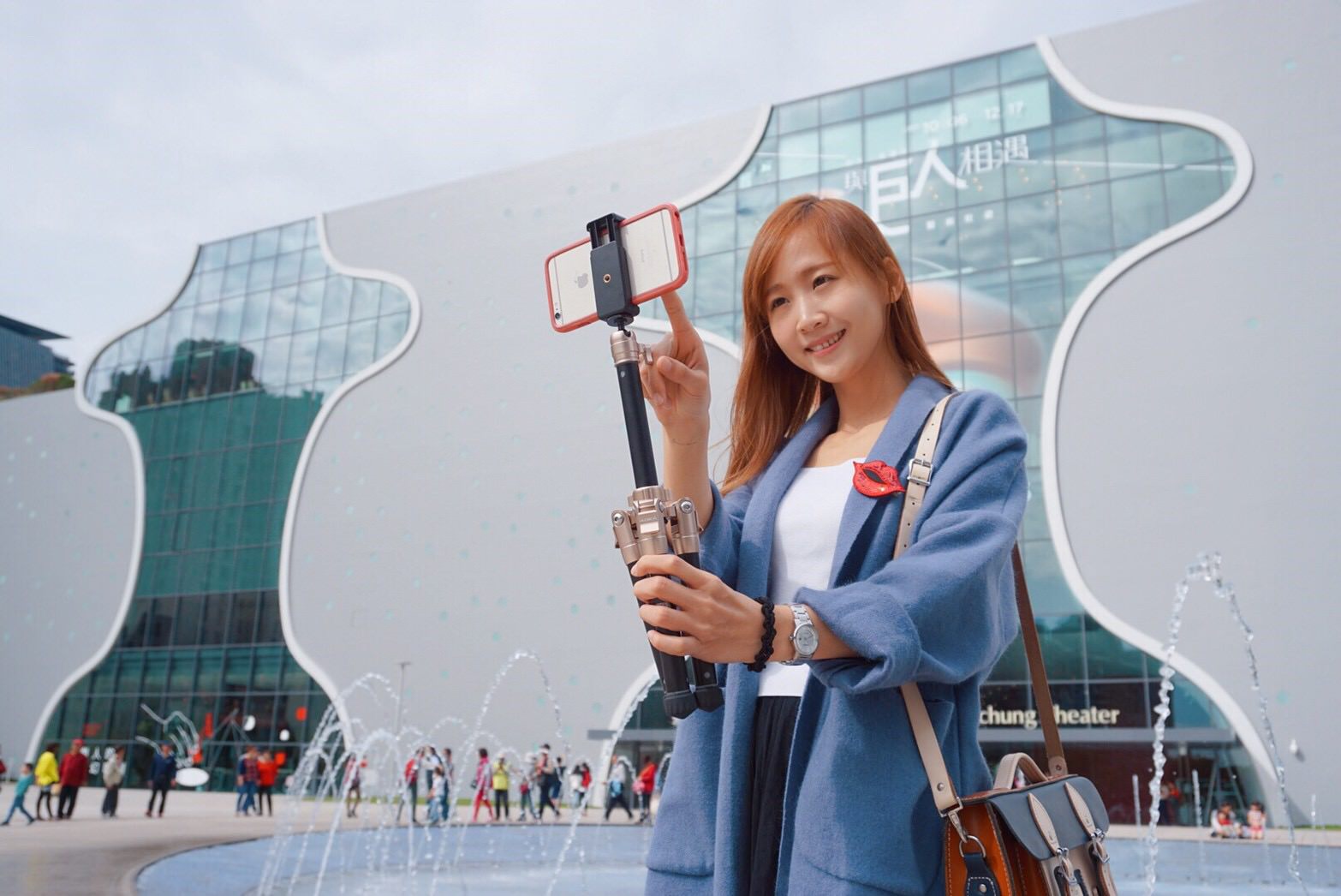 評測》直播網紅必備！AOKA N215A 迷你攜帶三腳架｜應付任何場景伸縮自如