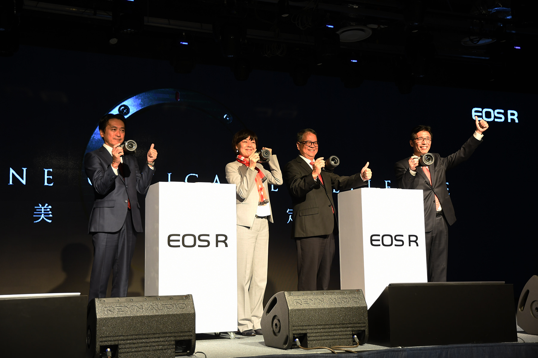 新品資訊》Canon 全片幅無反相機 EOS R 強勢出擊！完美光學在定義