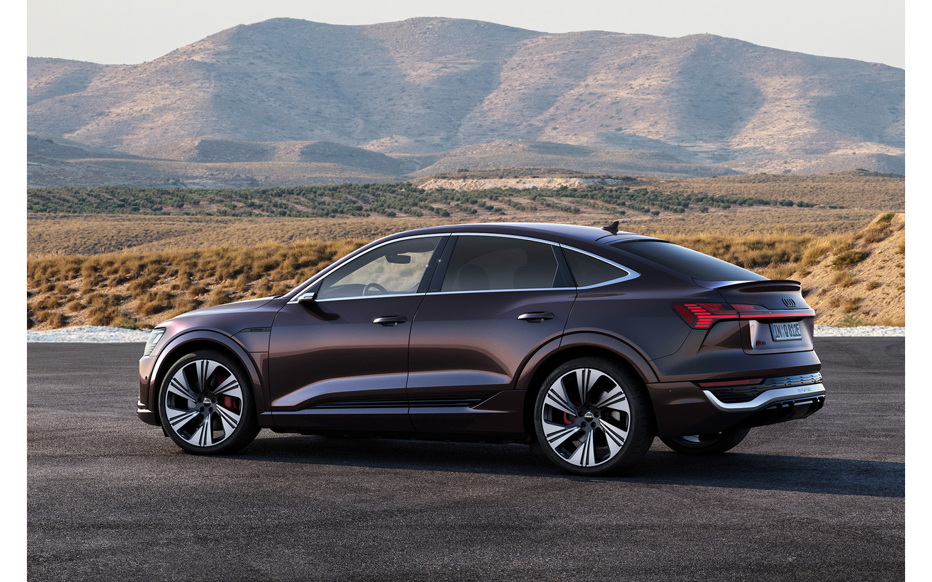 「etron」改め『Q8 etron』へ、アウディのフラッグシップ電動SUVが大幅改良 レスポンス（Response.jp）