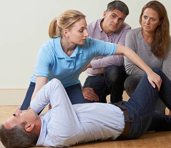 Emergency First Aid Training Courses in Ireland. Online and onsite.