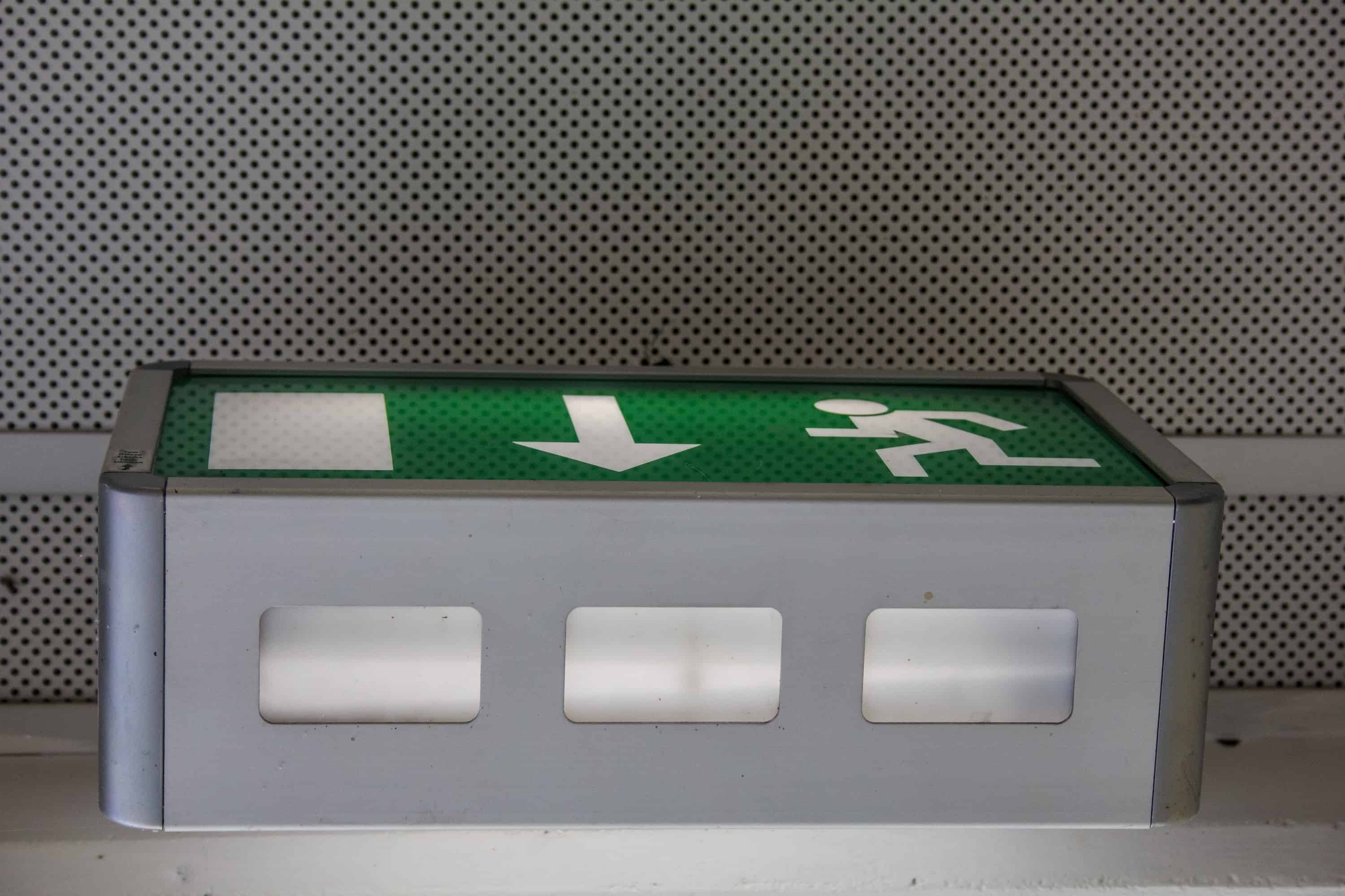 Notausgangsleuchte kaufen | Baustoffe kaufen auf restado