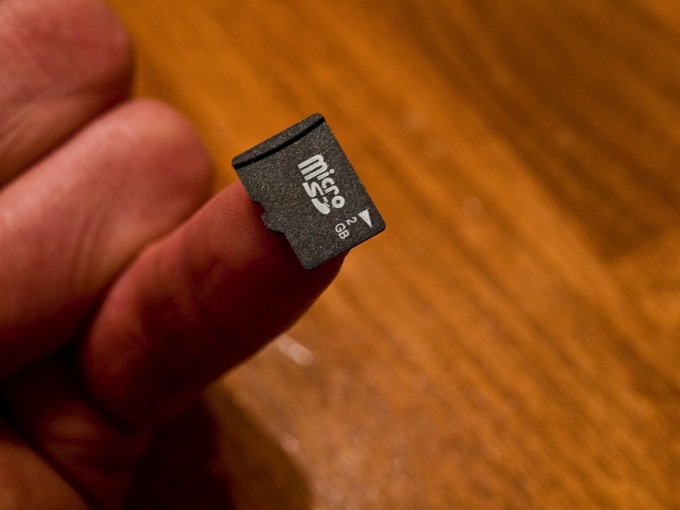 破損したmicroSDのデータ復元・復旧にかかる費用が30万円！！ RESTARTLOG