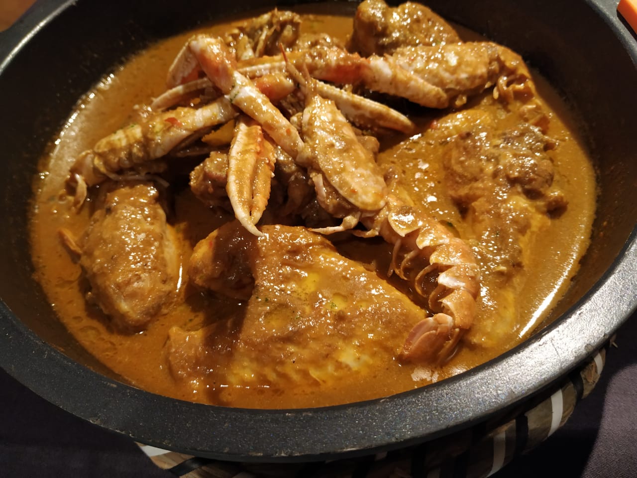 Pollo con cigalas (Pollastre amb escamarlans) Borda Xixerella
