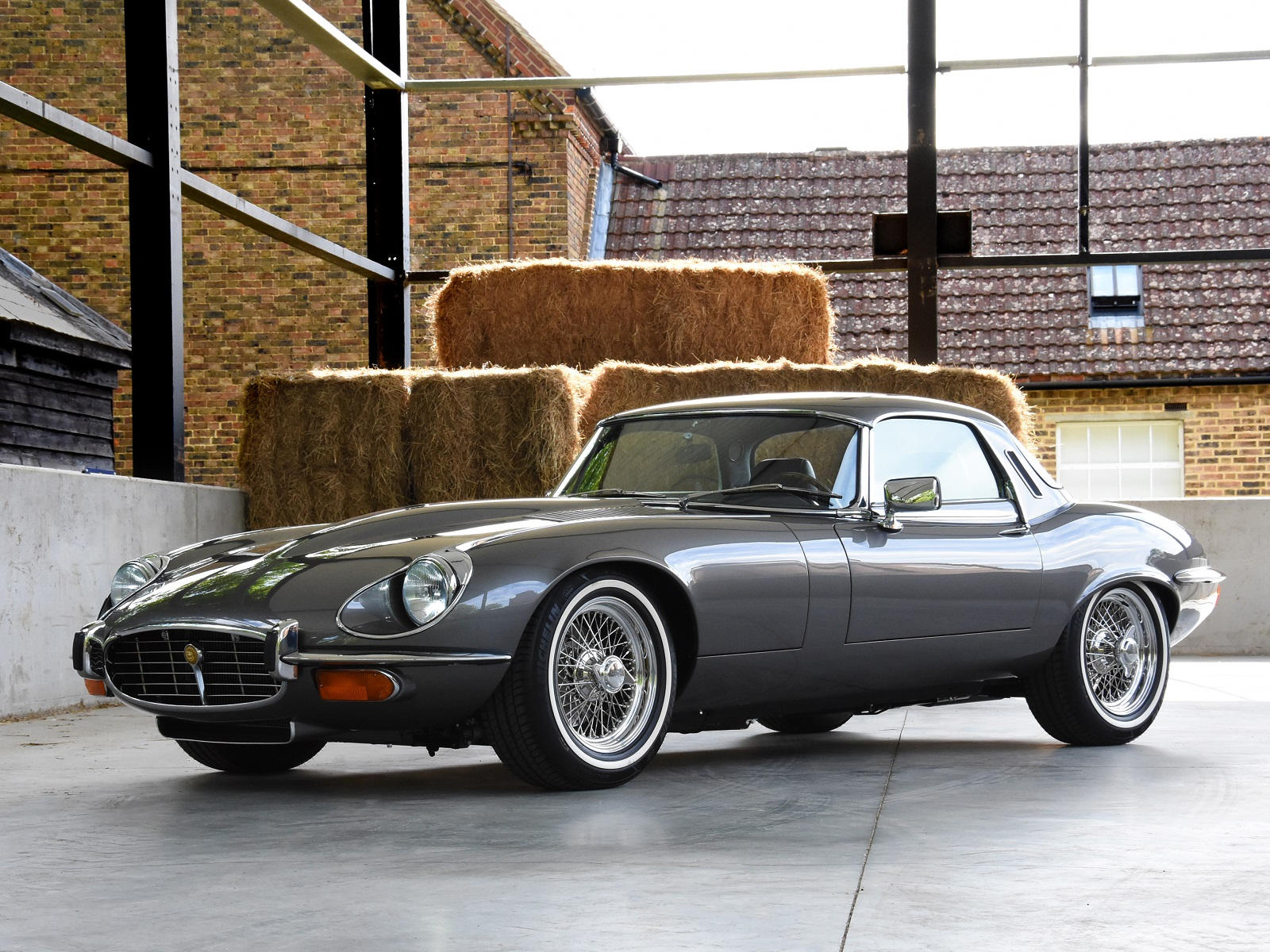 Pure Art Jaguar EType V12 Restomod