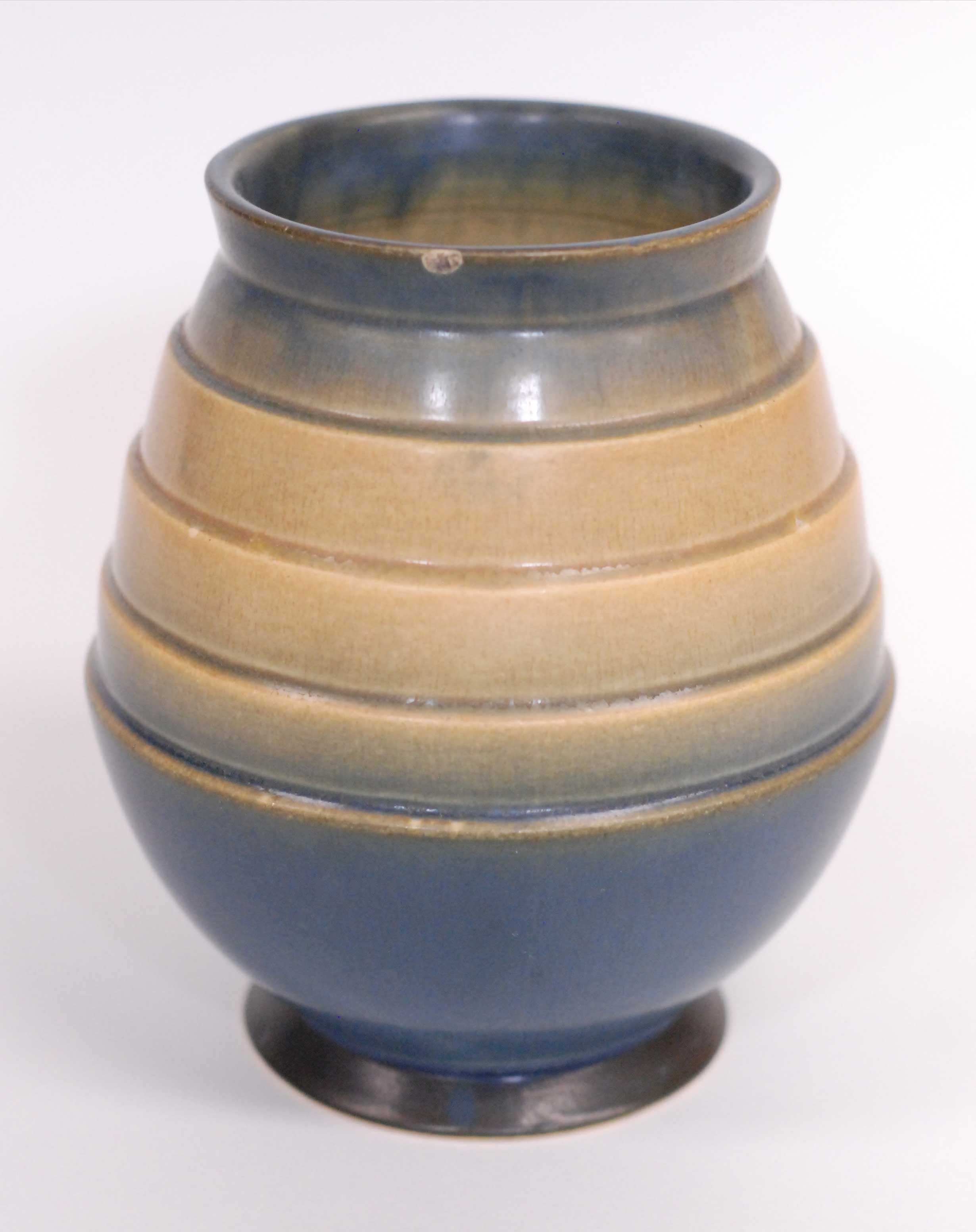 Roseville Futura Vase Restoration Services