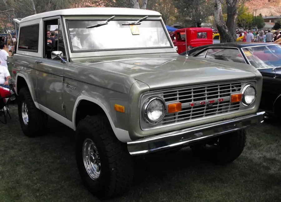 How Much Does An Early Bronco Top Weigh? Restored Ride