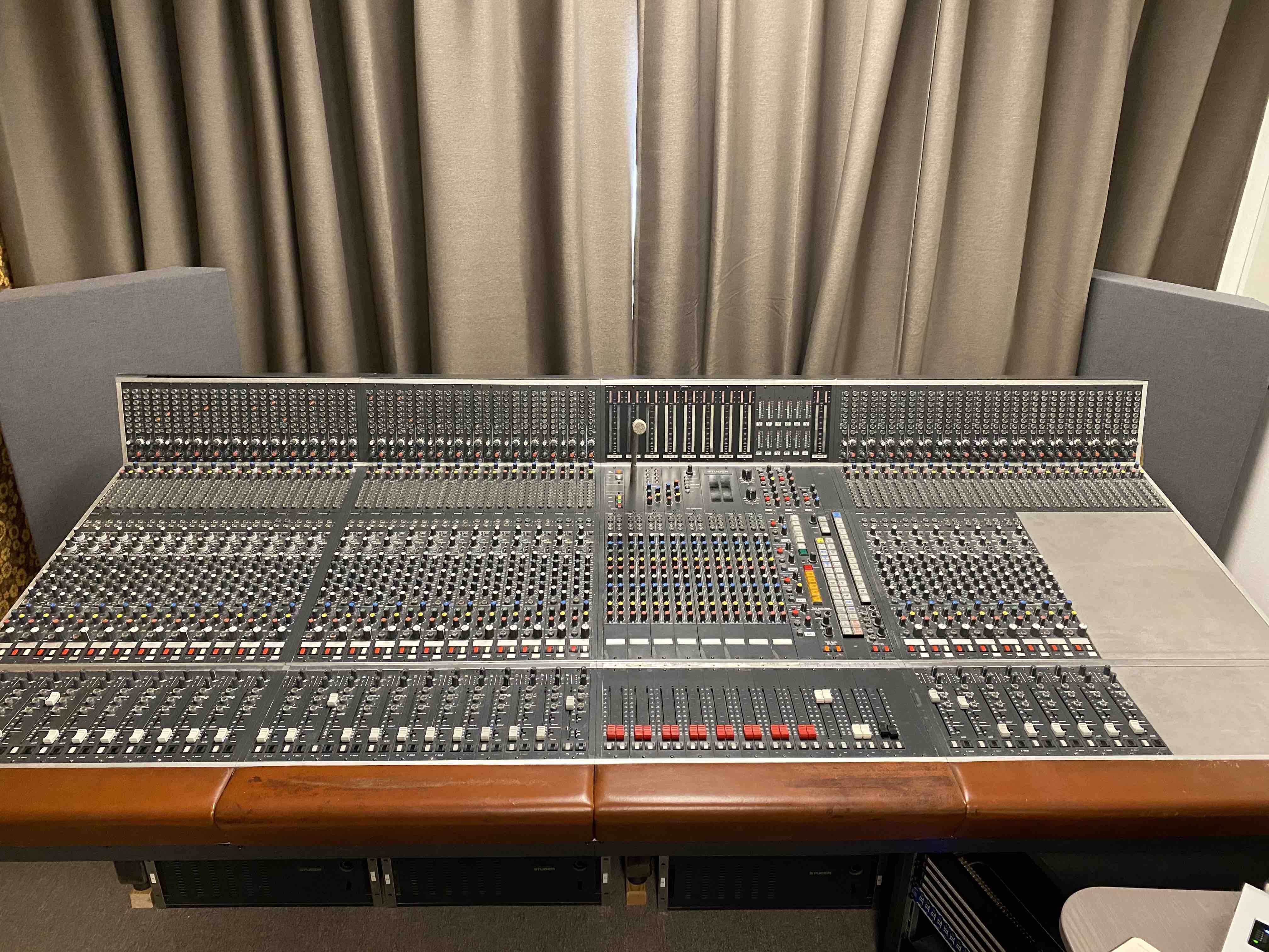 Studer 904 32 channel vintage analogue console Resurface
