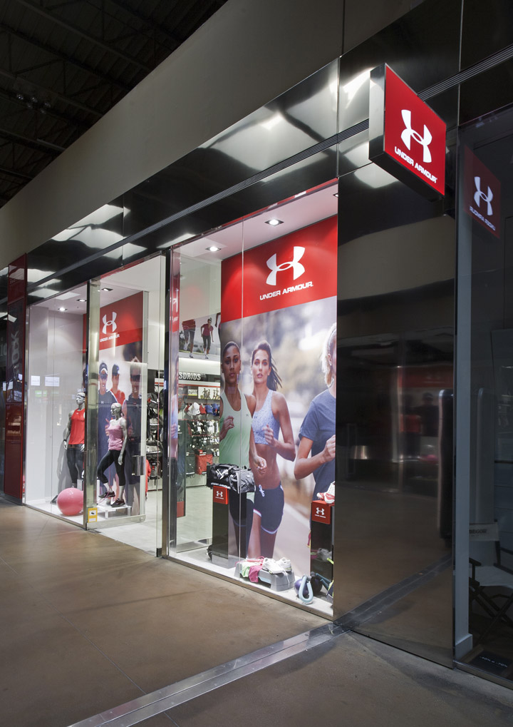 » Storeage creates Under Armour’s first European outlet store in Madrid