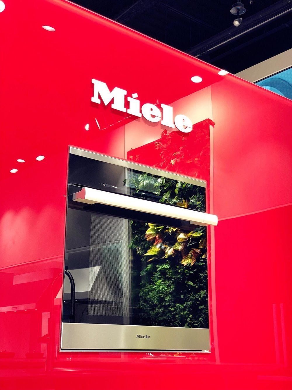 Miele Unveils FirstintheWorld Flagship Prototype [Photos/Video]