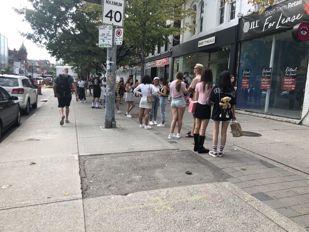 Massive Daily Lineups at Brandy Melville Stores in Canada a Result of