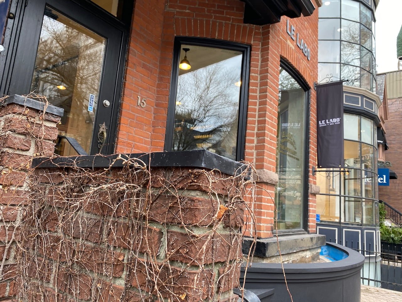 Le Labo Opens ‘Rustic’ Storefront in Toronto’s Yorkville Area [Photos]