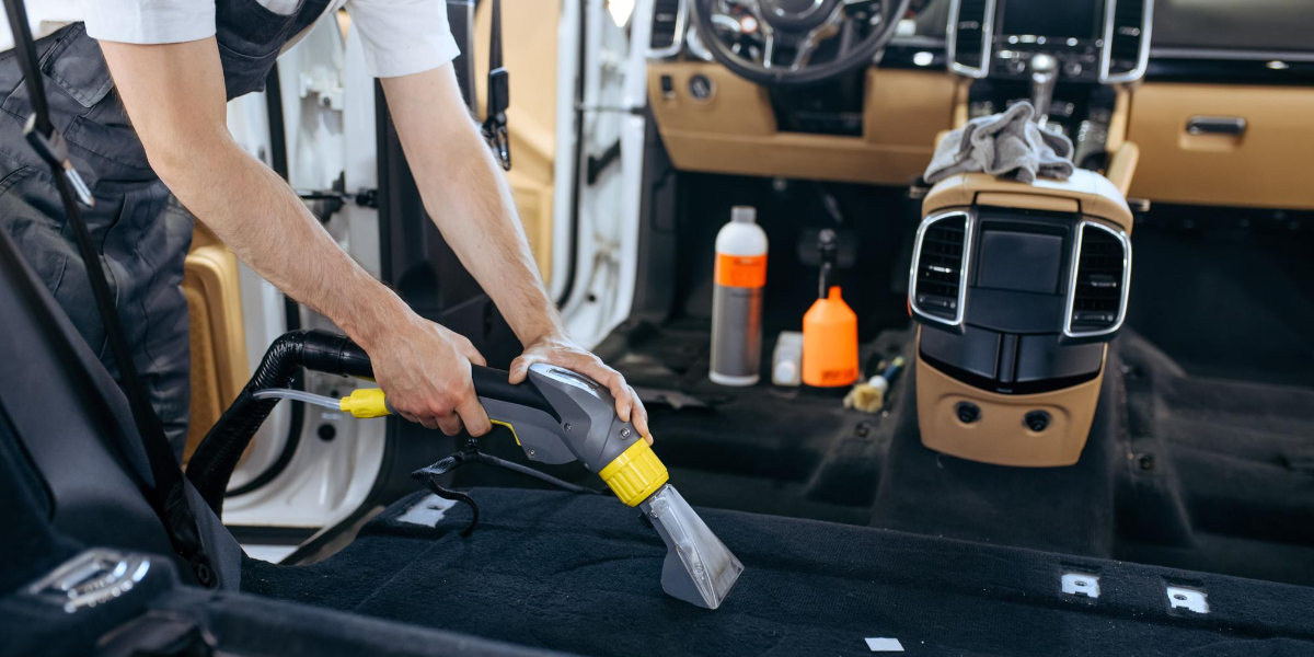 Servicio de Limpieza de Coche Integral y Con Ozono RetamaCars