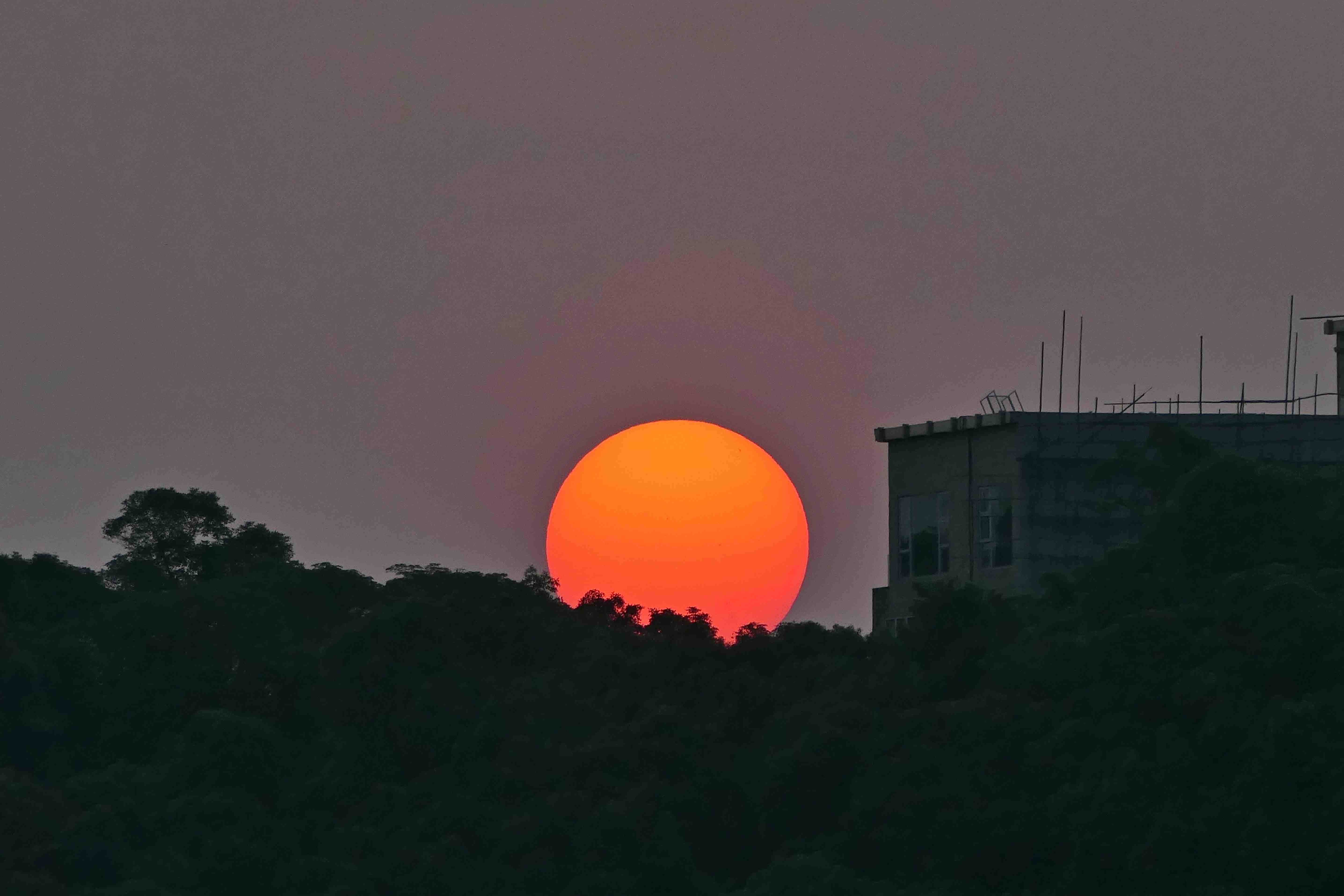 Rising Sun and the Building retireediary