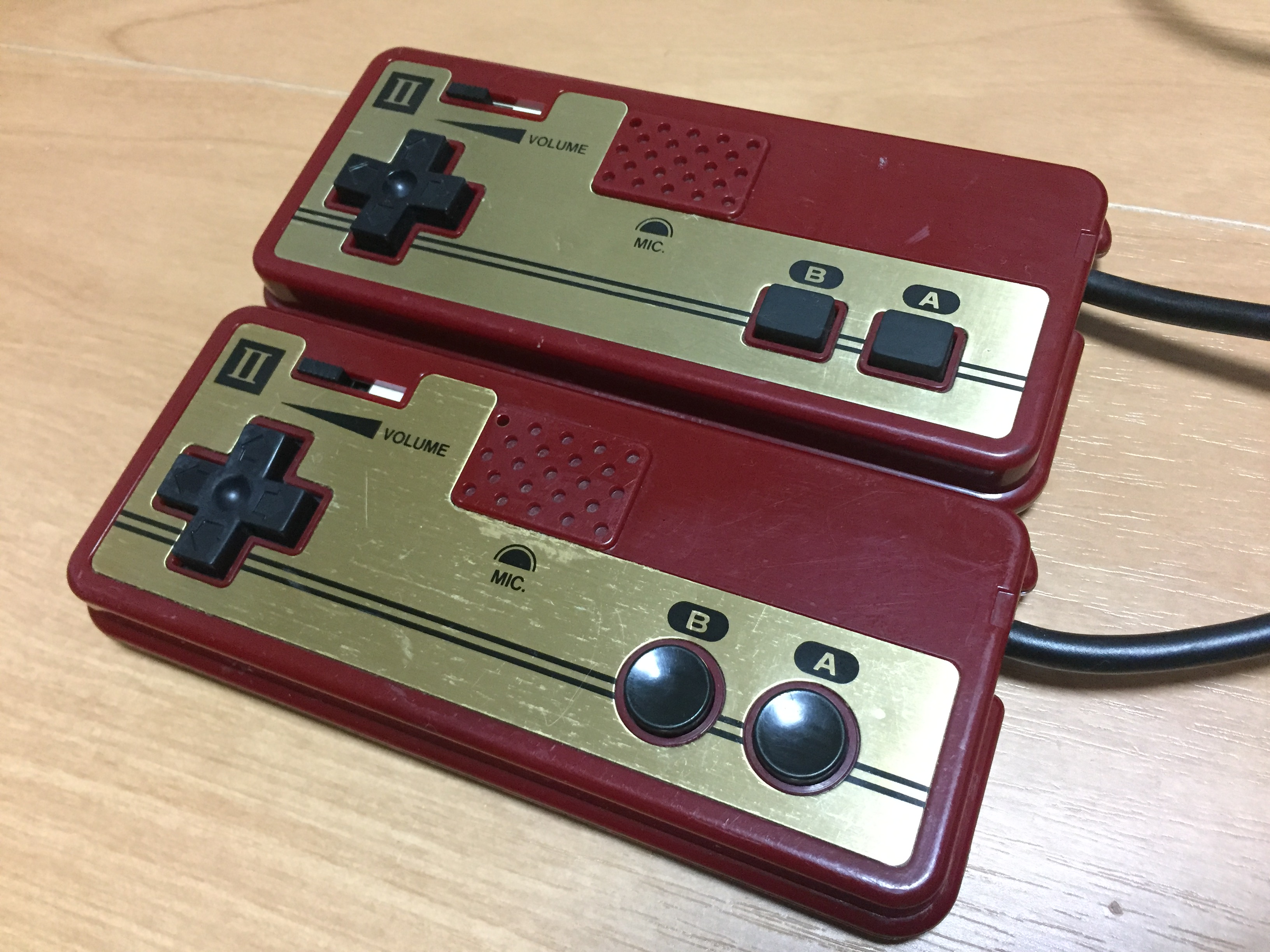 初代ファミコンのコントローラーのゴム製四角ボタンはレア？！初期製造分の違い れとろとろ ゲームブログ