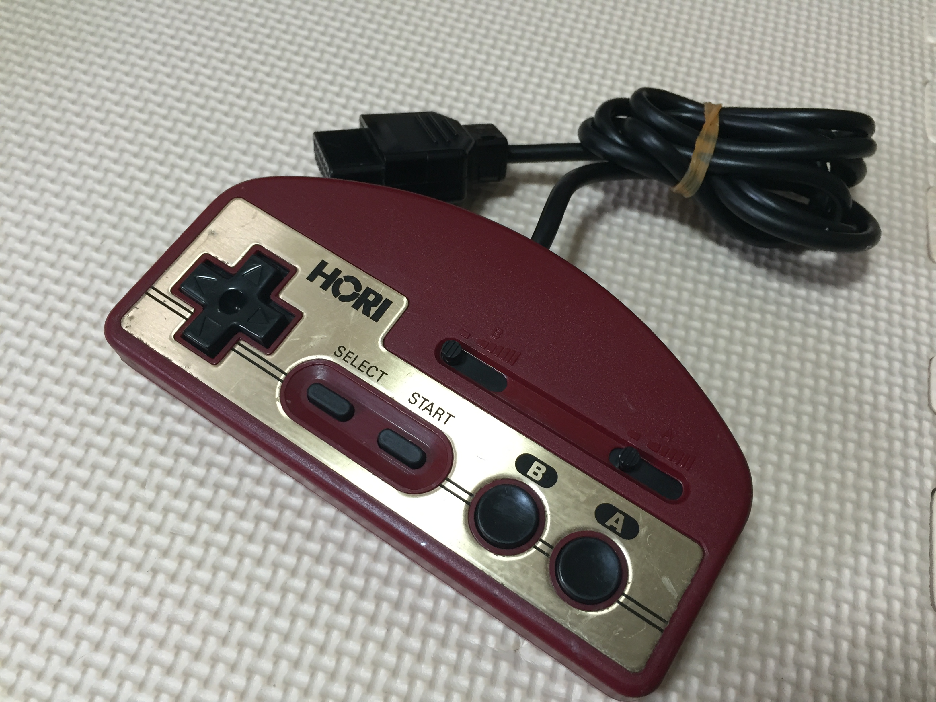 初代ファミコン本体とニューファミコン。種類での違いは？比較とおすすめ！ れとろとろ ゲームブログ
