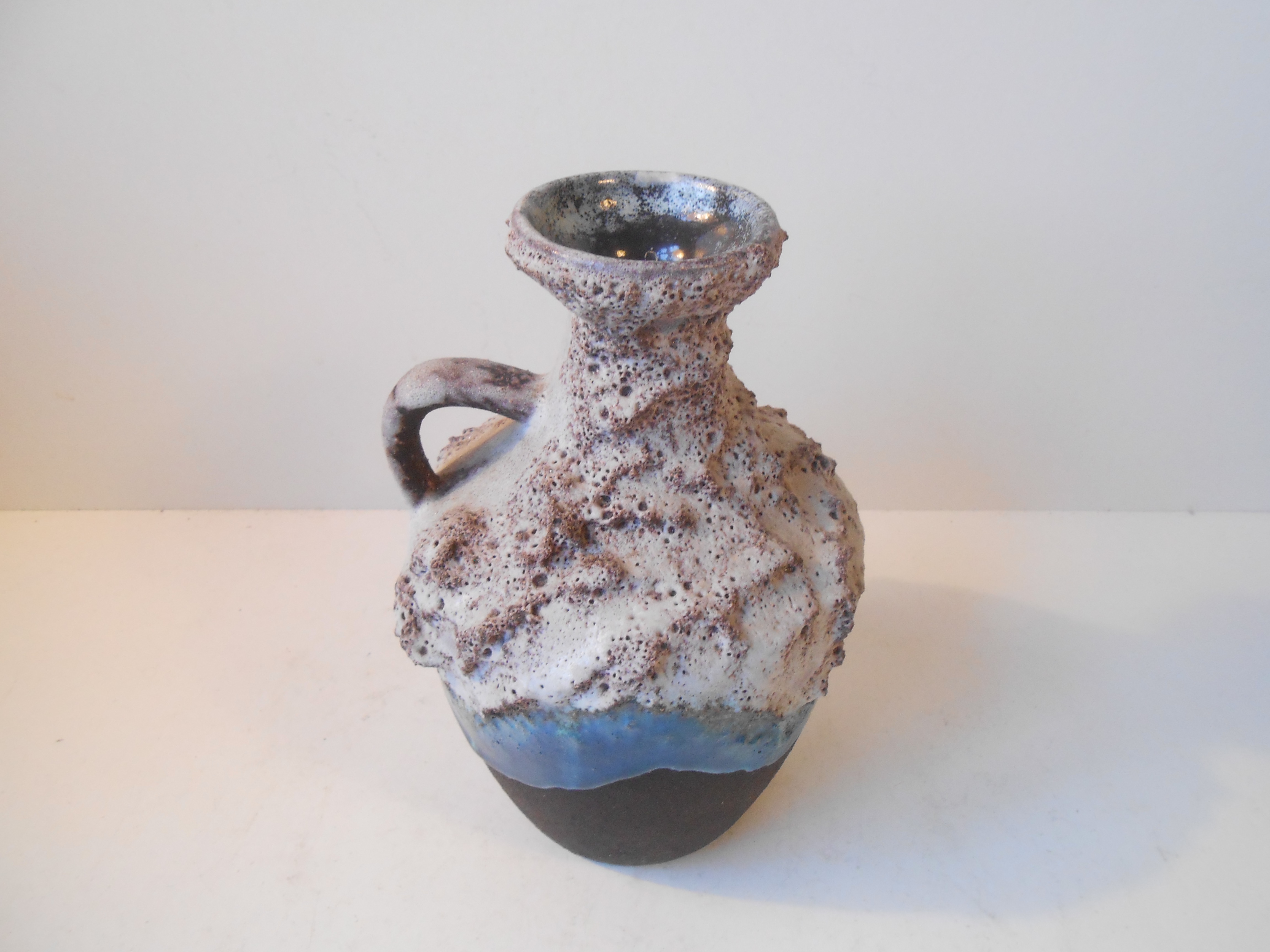 Retro ‘Fat lava’ vase i tysk keramik ca 196070 retrodesign.dk