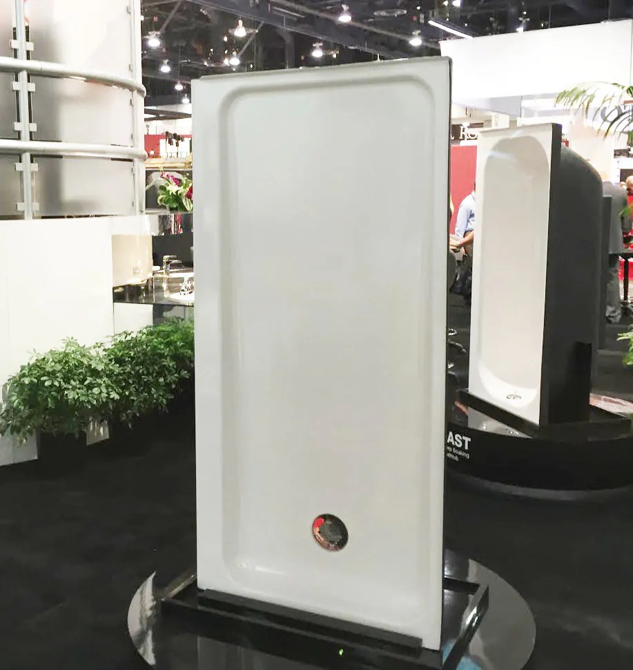 Two affordable porcelainfinishonsteel shower bases from Bootz