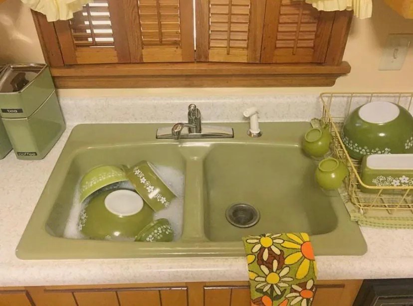 Stacy celebrates the "avocado goodness" in her 1968 ranch house kitchen Retro Renovation