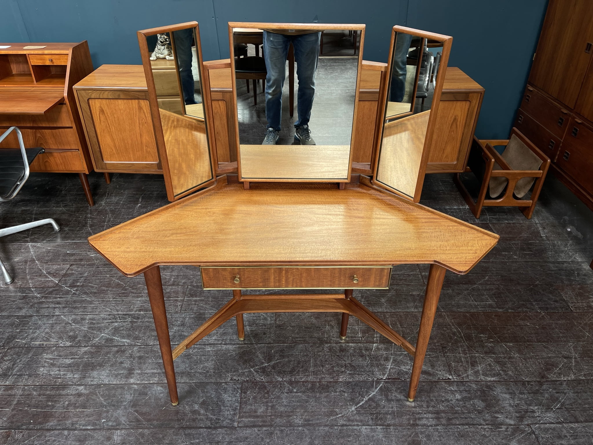 Vintage Mid Century Corner Dressing Table in Satinwood