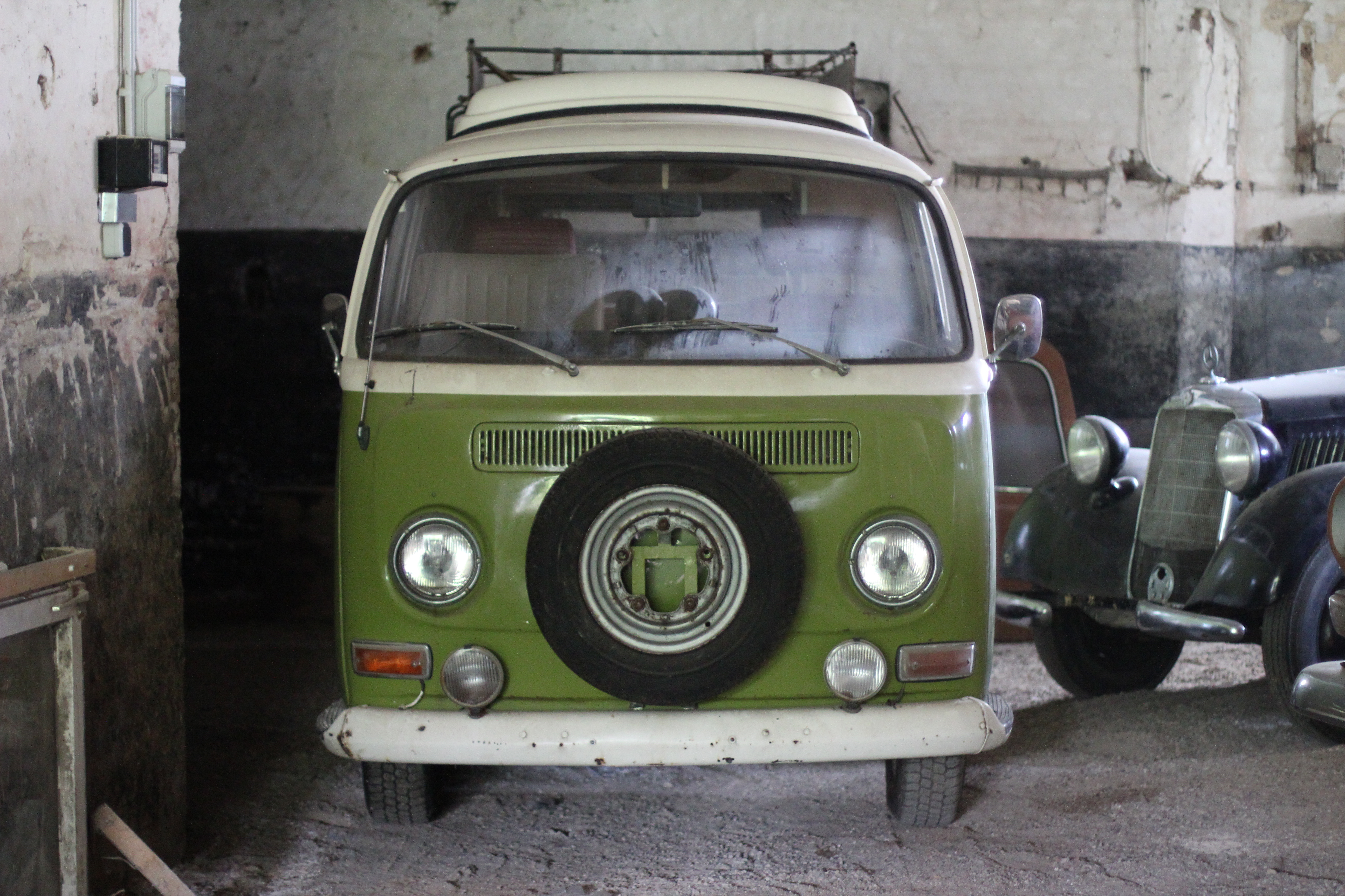 VW Bulli T2a Westfalia Rettungsoldtimer