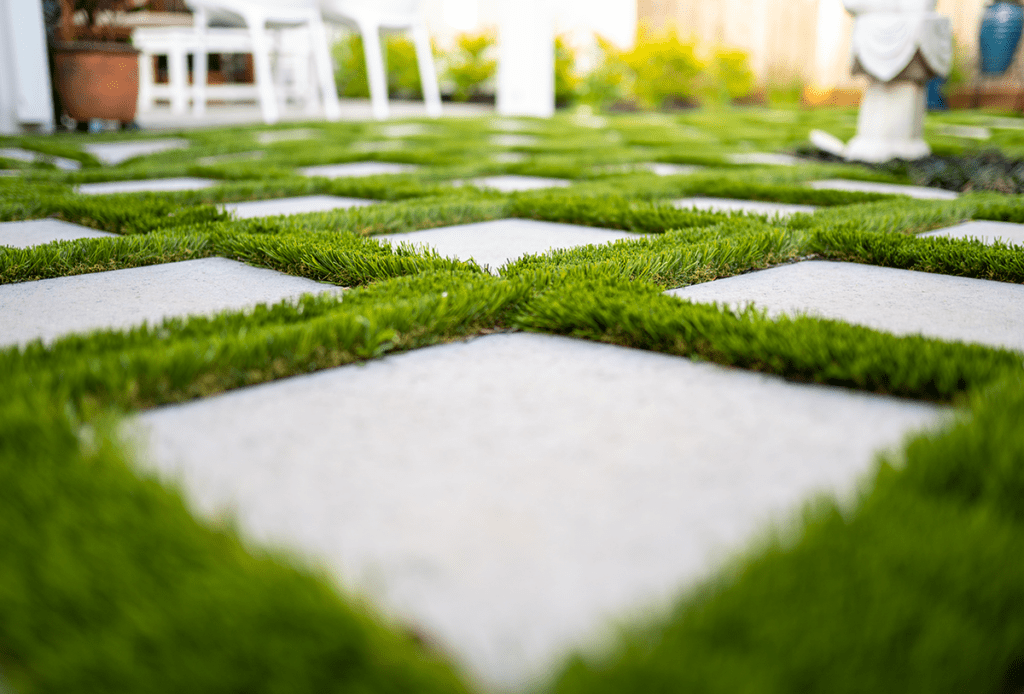 8 Advantages of Installing Artificial Turf Around Pools & Hot Tubs ReTurf
